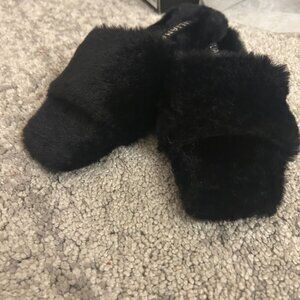 Black Liliana Furry Flats size 5.5